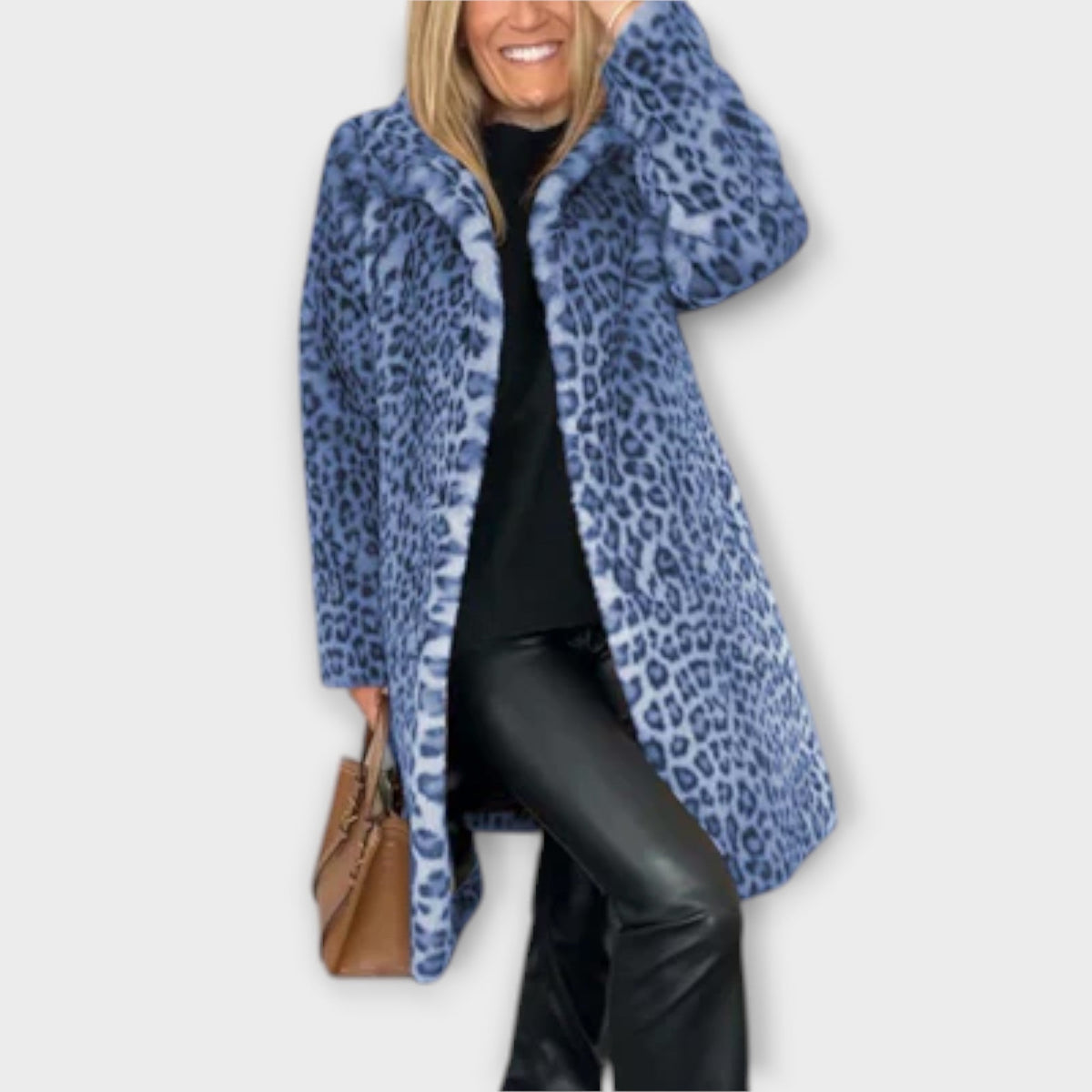 Amara – Kabát s leopardím vzorom